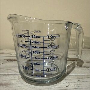 Anchor Hocking Blue Lettering 4 Cup 32 oz Glass Measuring Cup A2U Vintage